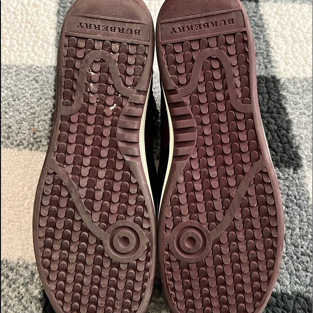 Burberry - Picture 6 of 7